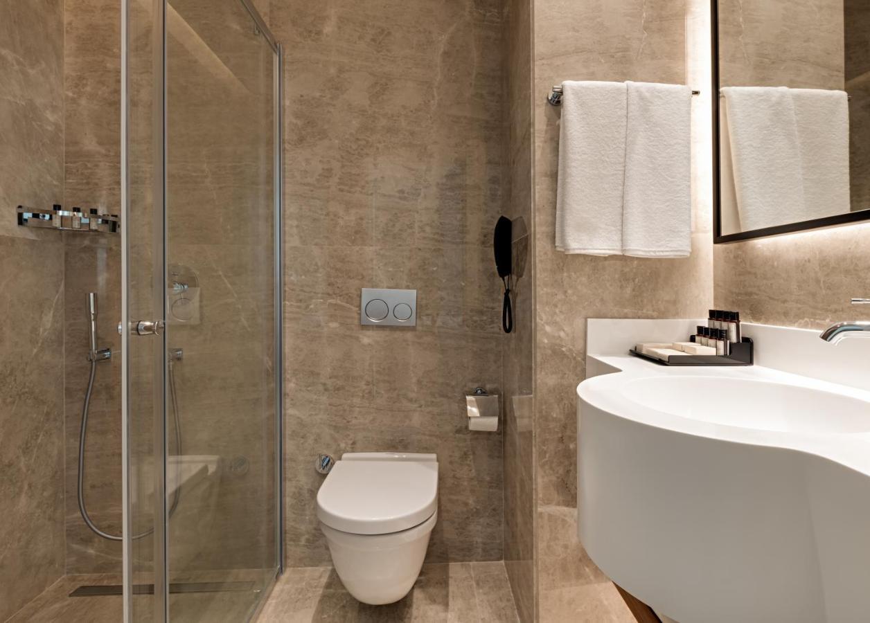 Gleam Collection Hotel Istanbul Exterior photo A bathroom in a hotel